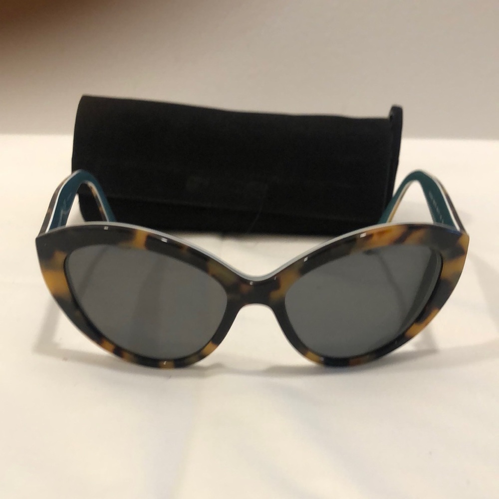 Dolce & Gabbana DG 4239 Sunglasses 2891/73 56-17-140